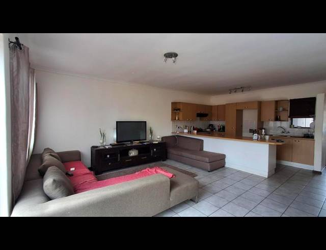 2 BEDROOM PROPERTY TO RENT IN SILVER OAKS